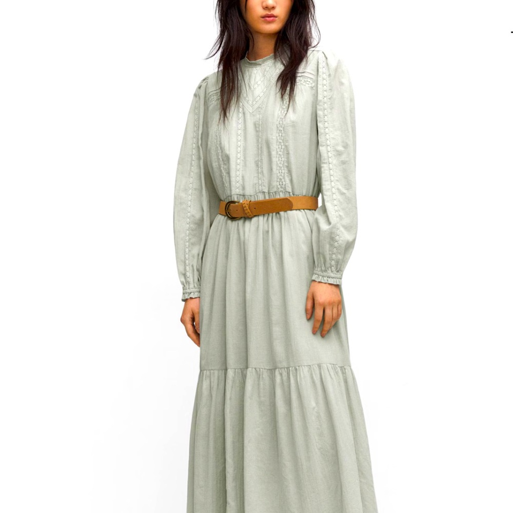 Long gray dress. Great for travel!